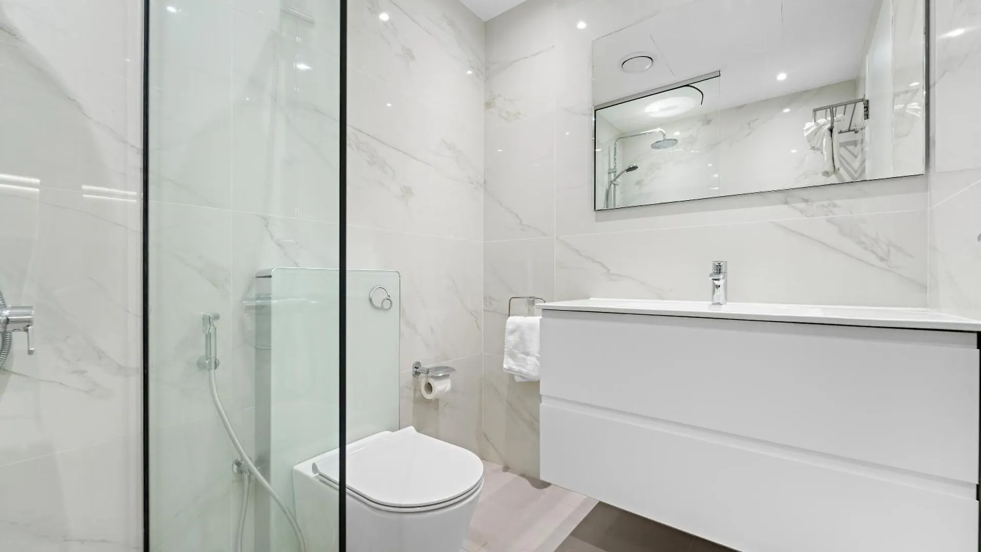 Cozy Studio Apartment In Saba 3 Dubai